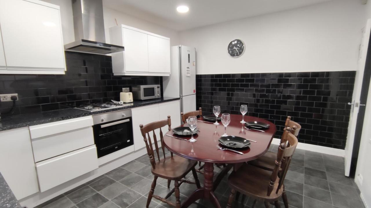 Lovely 2 Bedroom House 월시 외부 사진